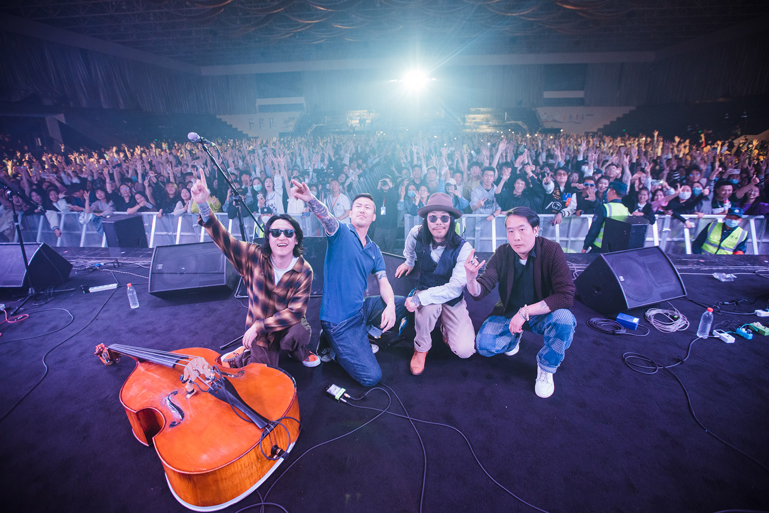 校园音乐节旋转保龄乐队表演