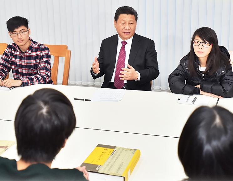 习近平走进青年一代