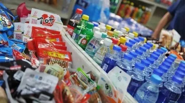 校园商店：在校的依恋，放假的牵挂