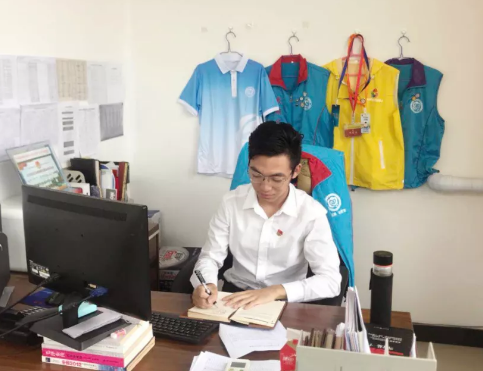 交院故事 | 不负青春敢为先，“校园名人”刘海波告诉你：从地铁司机转行为团建督导员是怎样一种体验