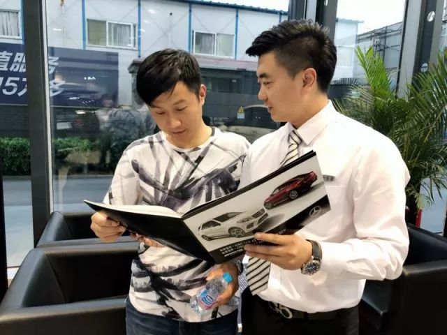 他是从我院走出的奔驰销售经理，只要努力，下一个“高薪金领”...