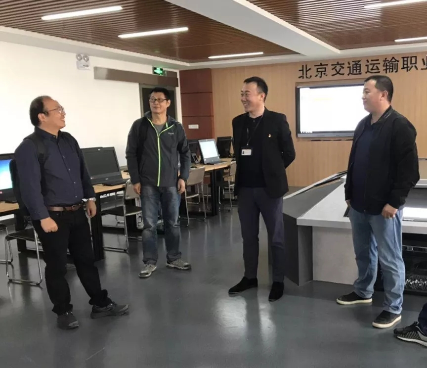 【交通管理与信息工程系】深职院智能交通技术运用专业来我院进行交流访谈